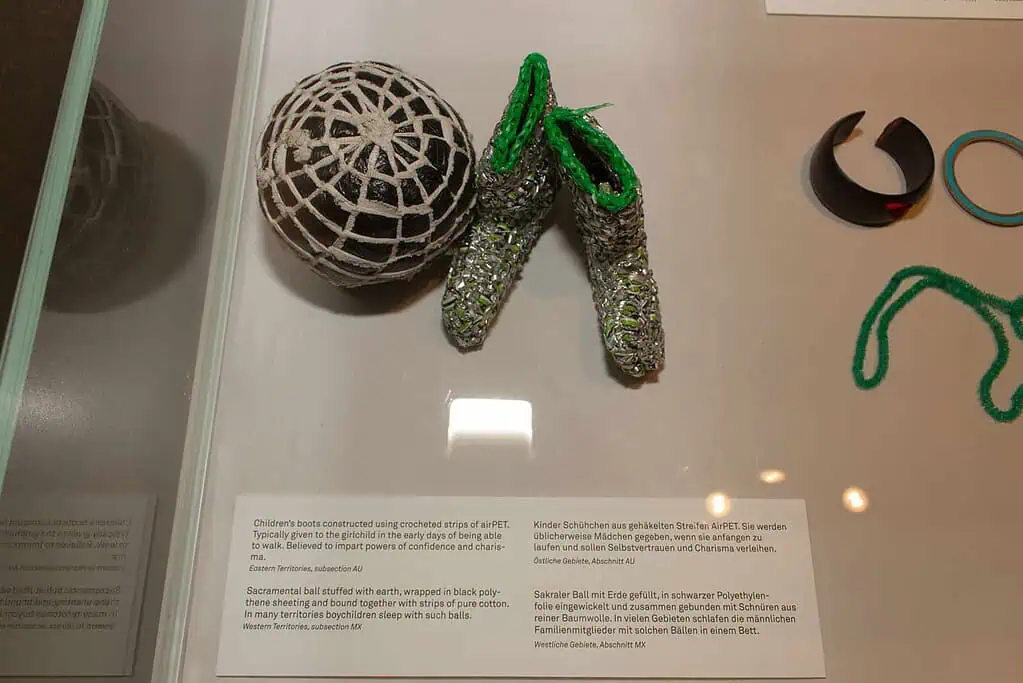 Sam-Hopkins, The Ministry of Plastic, KunstMuseum, Bonn, COP23, Commissioned by ARTPORT_making waves